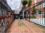 Casa Estilo Inglés en Teusaquillo – Amplia, Clásica y...