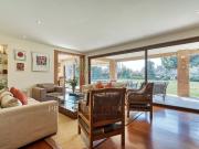 Casa estilo Inglés, orilla de cancha en Las Brisas de...