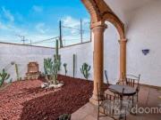 Casa Estilo mexicano, jardín y vista a las montañas en...