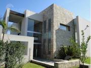 CASA ESTILO MINIMALISTA ESTANCIAS DEL PILAR EN VENTA