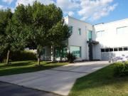 Casa estilo minimalista moderno, en sector Los Pinos del...