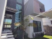 Casa estilo Minimalista Nueva!, en Fracc. Burgos...