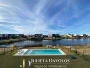 Casa estilo moderno a la laguna en Venta 4dorm.Puertos...