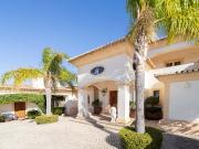 Casa estilo senhorial com bela vista para o mar