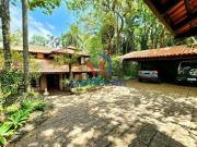 Casa estilo Serrana com 4 quartos à venda, 219m2 por R$...