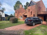 Casa estilo señorial en Country El jagüel Pilar