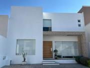 CASA EVEREST EN VENTA CUMBRES DEL CIMATARIO
