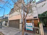 Casa ex municipal, 5 ambientes con patio, jardin, garage...