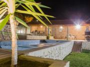 Casa excelente, com piscina