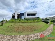 Casa Exclusiva a venda no Campo de Toscana com Vista...