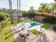 Casa exclusiva à venda no Condomínio Campos de Santo...