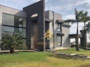 Casa Exclusiva com 6 Dormitórios à Venda por R$...