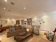 Casa Exclusiva com Spa, Sauna e Elevador Privativo –...