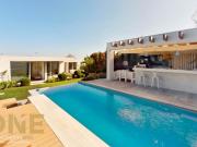 CASA EXCLUSIVA CON ESPECTACULAR VISTA EN LOS DOMINICOS