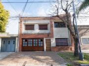 CASA EXCLUSIVA CON PILETA EN 7 JEFES CASA EXCLUSIVA CON PILETA EN 7 JEFES
