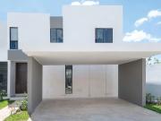 Casa F en Venta en Palta 152 Jardín Residencial en Cholul Casa F en Venta en Palta 152 Jardín Residencial en Cholul