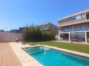 CASA FAMILIAR 5D 6B VISTA PISCINA JARDIN