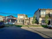 Casa Familiar de 5 Ambientes con Excelente Ubicación en...