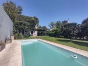 Casa familiar en Open Door barrio semi cerrado