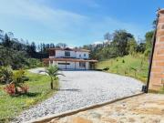 Casa Finca en Arriendo Ubicado en Guarne Codigo 2070
