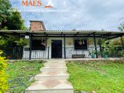 Casa Finca en el casco urbano de Cisneros