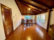 VENTA/PERMUTA Casa 3 dormitorios Pileta Jardin Cochera....