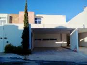 Casa Fraccionamiento Altabrisa en remate