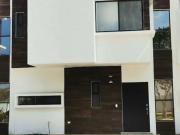 Casa Fraccionamiento Altaria Residencial