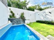 Moderna casa de 4 habitaciones, albercay jardin privados...