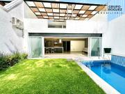 Moderna casa de 4 habitaciones, albercay jardin privados...