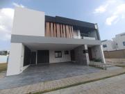 Casa en Venta Contempor?neo con Car?cter, Parque...