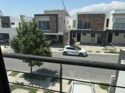 Casa fraccionamiento privado en renta, Apodaca