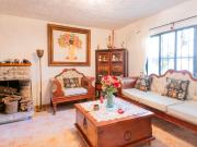 Casa Fray Juan de San Miguel, Entorno Tradicional