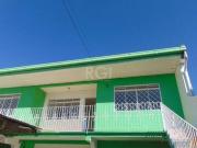 Casa frente, 81,50m2 e 2 apartamento nos fundos térreo e...