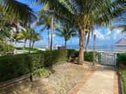 Casa frente a la playa en venta en Cancún