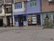 CASA FRENTE A PARQUE EN LOS OLIVOS