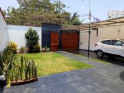 Casa Frente a Parque Los Sauces, Urb. Jacaranda