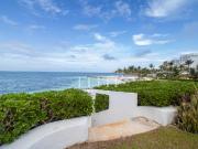 Casa frente al Mar en Zona Hotelera en Renta o Venta