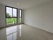 CASA FRENTE ÁREA VERDE EN PRIVADA