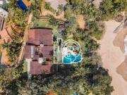 Casa frente mar com 5 suítes à venda, 780m² na praia...