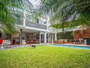 Casa frente Parque Acosta | 4 Dorm. | Piscina | Terraza...