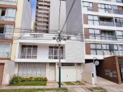 CASA FRENTE PARQUE DANIEL HERNANDEZ PUEBLO LIBRE AT290m2...