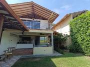 CASA FRESCA Y PRACTICA PARA VIVIR LA NATURALEZA Y COMODIDAD