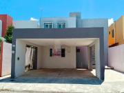 Casa funcional en ubicación privilegiada, 3 recamaras,...