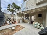 Casa geminada 3 quartos com suíte e quintal 167m²  Itapoã