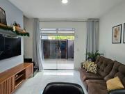 Casa Geminada à venda, 2 quartos, 2 suítes, 2 vagas,...