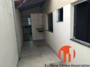 Casa geminada em condomínio