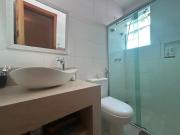 Casa geminada Ã venda com 03 quartos no Bairro CaiÃ§ara