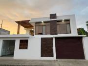 Casa Grande en Portoviejo: Casa de dos plantas en sector...