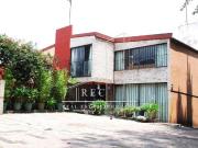 Casa grande en privada Increíble vista y hermoso jardín